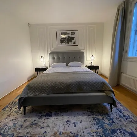 Old Town - Muurivahe Таллин